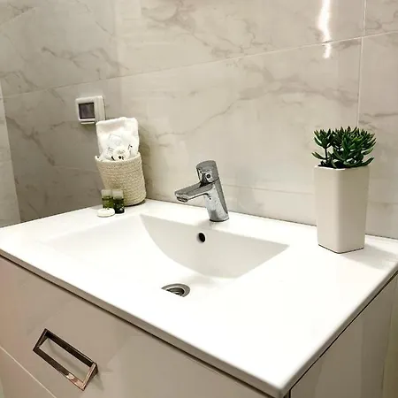 Victory Luxury * 데포리노드