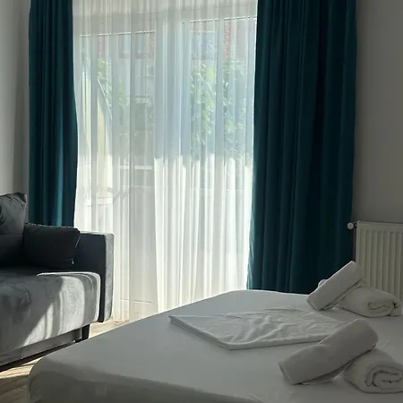 Victory Luxury 아파트